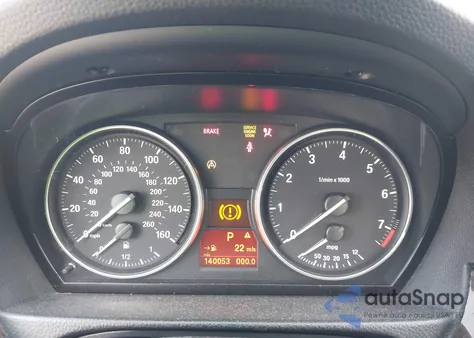 2011 BMW 328I xDrive z USA, uszkodzony, nr VIN WBAUU3C50BA542420